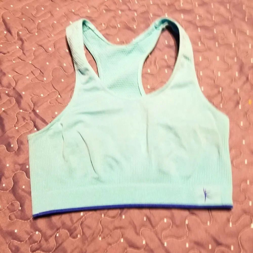 Danskin Now sports bra size small